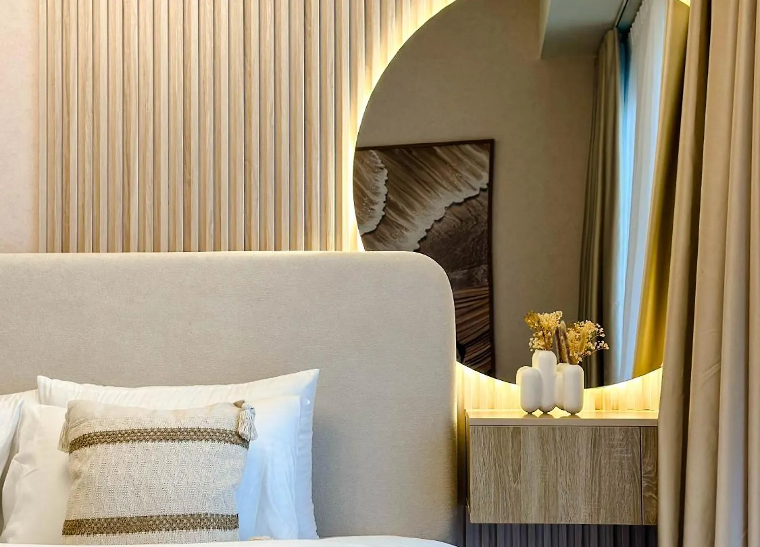 Naseem - Elegant Coastal Retreat With Stunning Marina Views Dubai Apartment